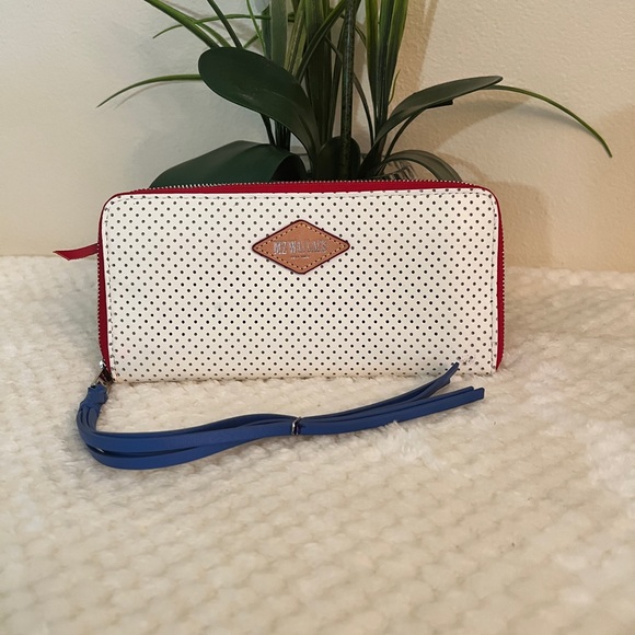 MZ Wallace Accessories - ❤️MZ WALLACE
New York wallet